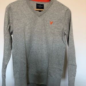 American Eagle Mens Classic Fit Sweater. Size Extra Small Mens.